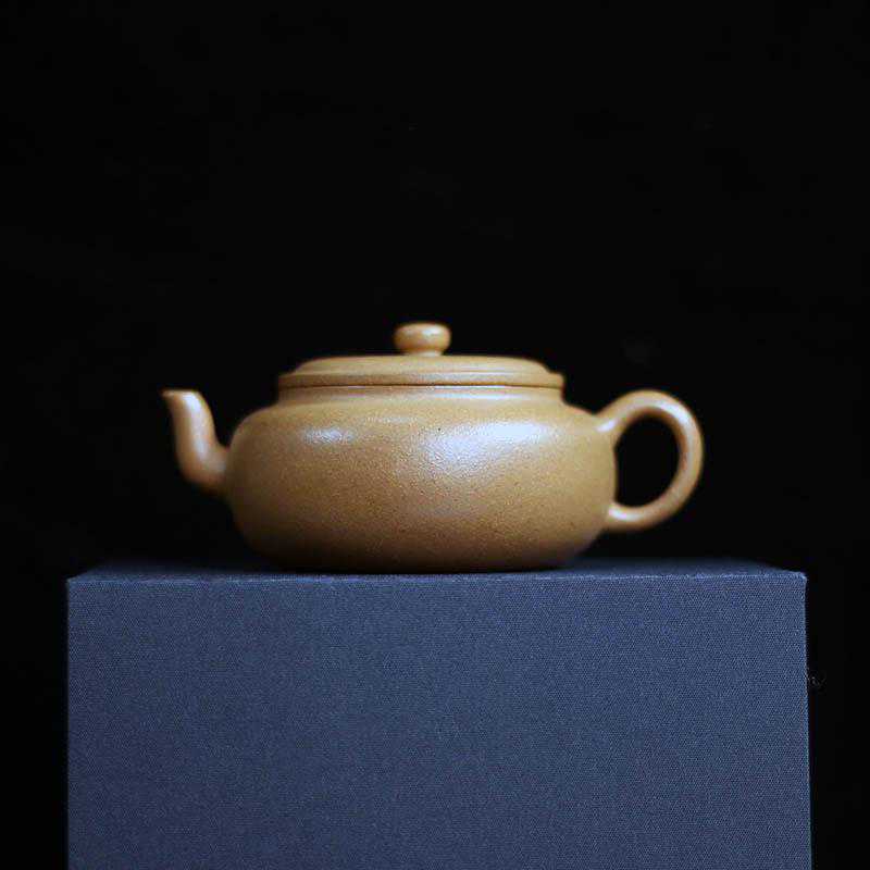 大厨教你在家做孜然炒面筋，面筋滑嫩，带着孜然味很好吃，收藏了