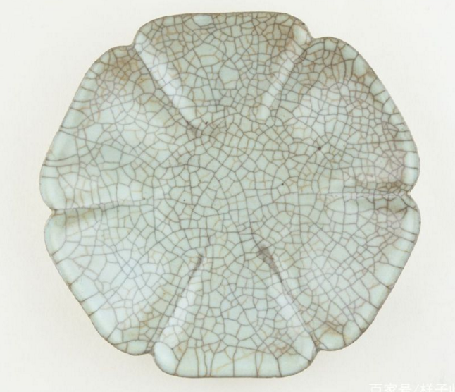 哥窑之谜可能被解开，龙泉黑胎青瓷是北宋哥窑