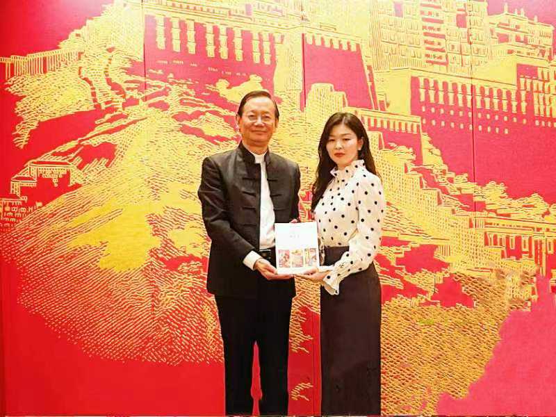 著名礼仪学家李荣建教授再收贤徒