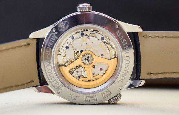 买积家，请注意区分金陀和钢陀