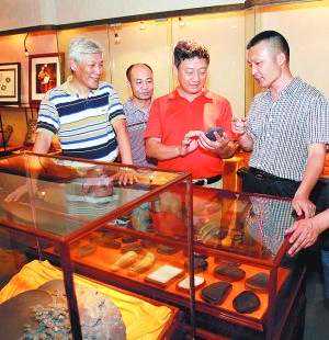 端砚收藏家：悠悠端砚缘