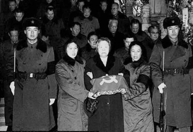 周恩来的身后未解之谜